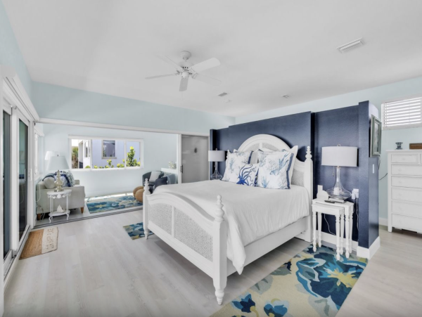 Beautiful Waterfront Anna Maria Home with Private Bay Beach NEW ARRIVAL!