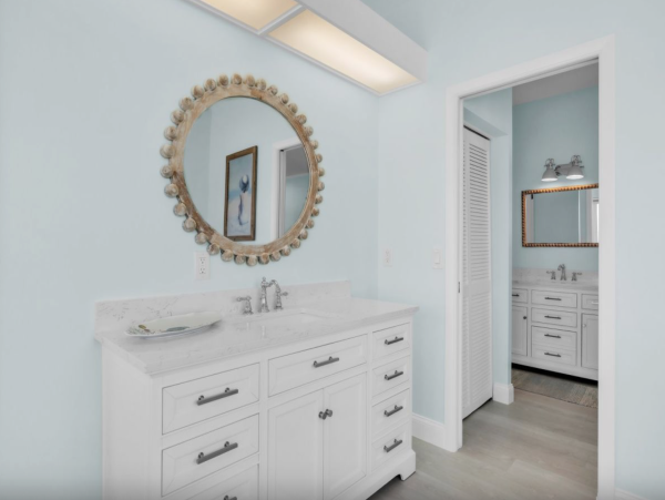 Beautiful Waterfront Anna Maria Home with Private Bay Beach NEW ARRIVAL!