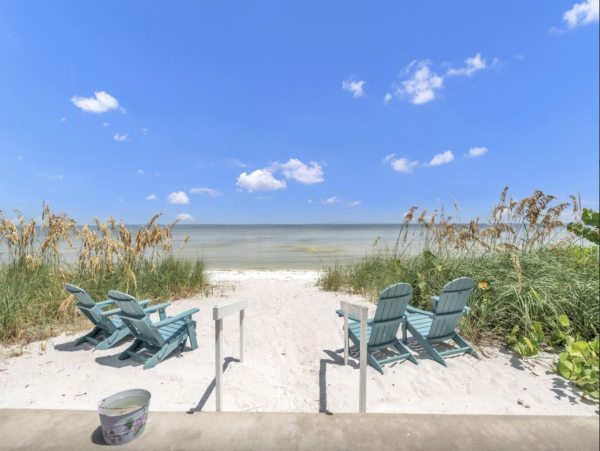 Beautiful Waterfront Anna Maria Home with Private Bay Beach NEW ARRIVAL!