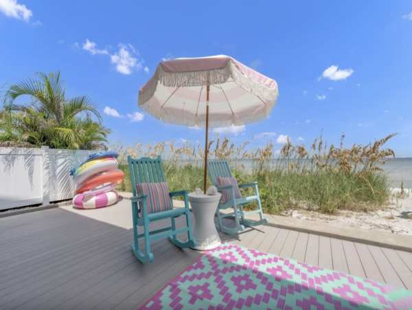 Beautiful Waterfront Anna Maria Home with Private Bay Beach NEW ARRIVAL!