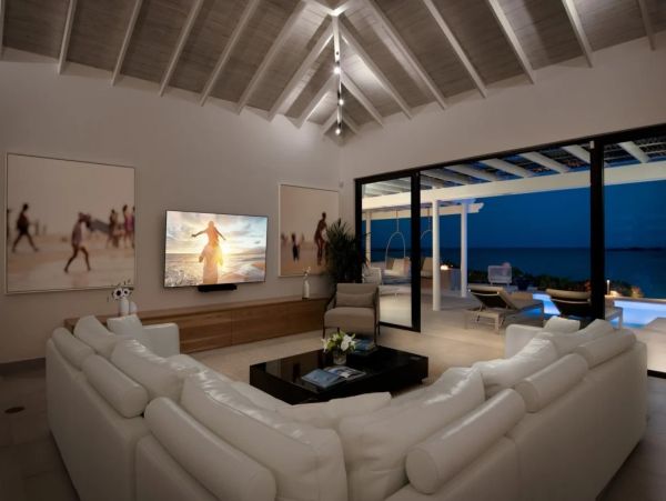 Turks and Caicos Beachfront Villa Rental - Providenciales Luxury Retreat