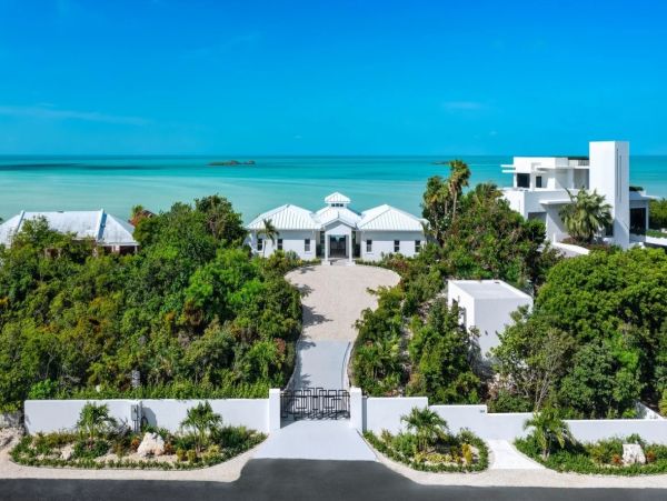 Turks and Caicos Beachfront Villa Rental - Providenciales Luxury Retreat