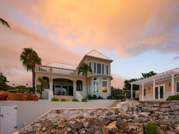 Luxury Four Bedroom Villa Turks Turtle Tail Spectacular View
