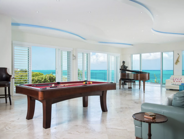 Beachfront Family Friendly Estate on Grace Bay!