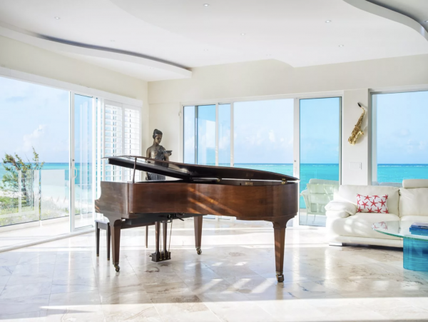 Beachfront Family Friendly Estate on Grace Bay!