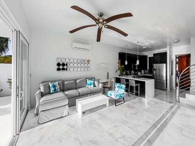Turks And Caicos Home 947166