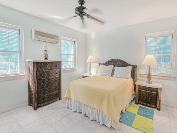 Turks &  Caicos Luxury Vacation Villa 6 Bedrooms Ocean Views