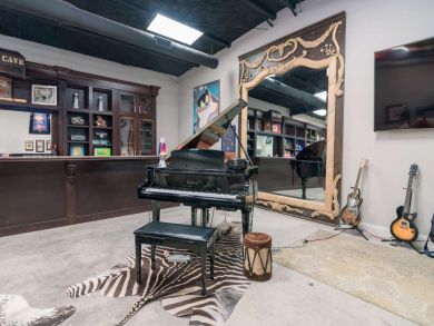 Luxury Austin Vacation Home 3 Bedrooms Sleeps 8 Guests