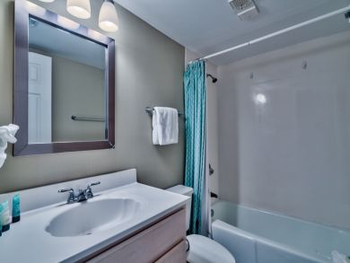 Luxury Miramar Vacation Beach Condo Sleeps 8 Guests