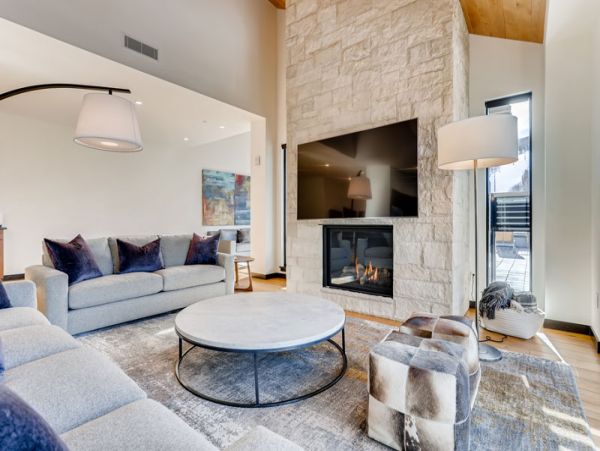 Vail Vacation Penthouse Sleeps 10 Guests Walk to Ski Lifts