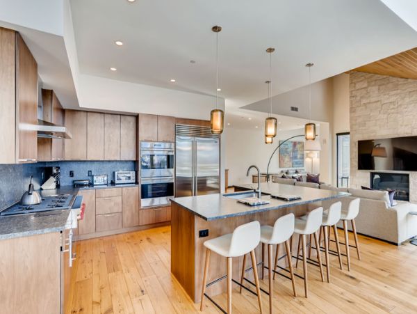 Vail Vacation Penthouse Sleeps 10 Guests Walk to Ski Lifts