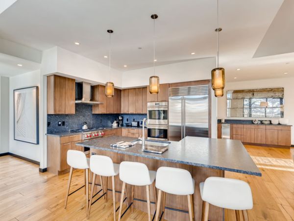 Vail Vacation Penthouse Sleeps 10 Guests Walk to Ski Lifts