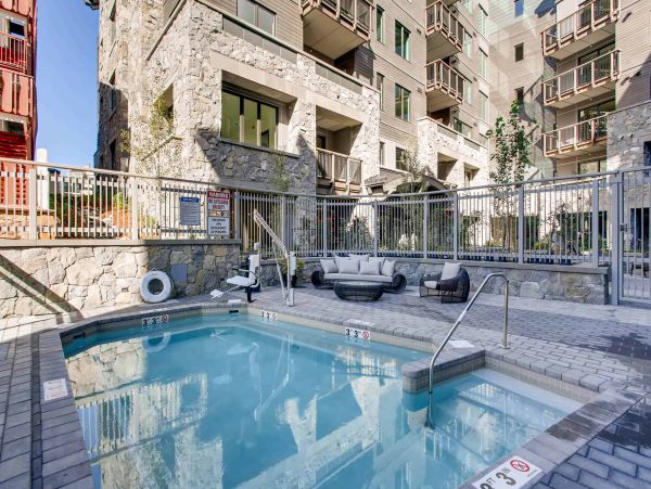 Vail Vacation Penthouse Sleeps 10 Guests Walk to Ski Lifts