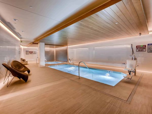 Vail Vacation Penthouse Sleeps 10 Guests Walk to Ski Lifts