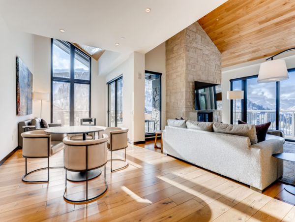 Vail Vacation Penthouse Sleeps 10 Guests Walk to Ski Lifts