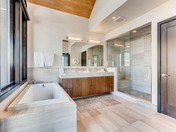 Vail Vacation Penthouse Sleeps 10 Guests Walk to Ski Lifts