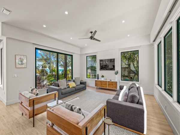 Luxury Vacation Pool Home on Anna Maria Sleeps Eight Guests
