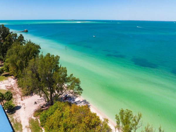 Luxury Vacation Pool Home on Anna Maria Sleeps Eight Guests