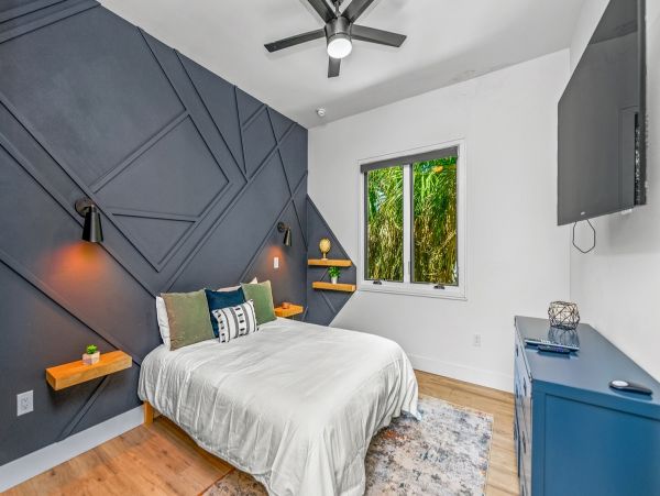 Luxury Vacation Pool Home on Anna Maria Sleeps Eight Guests