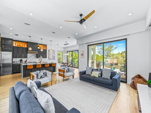Luxury Vacation Pool Home on Anna Maria Sleeps Eight Guests