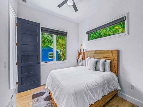 Luxury Vacation Pool Home on Anna Maria Sleeps Eight Guests