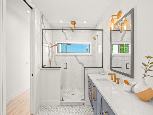 Luxury Vacation Pool Home on Anna Maria Sleeps Eight Guests