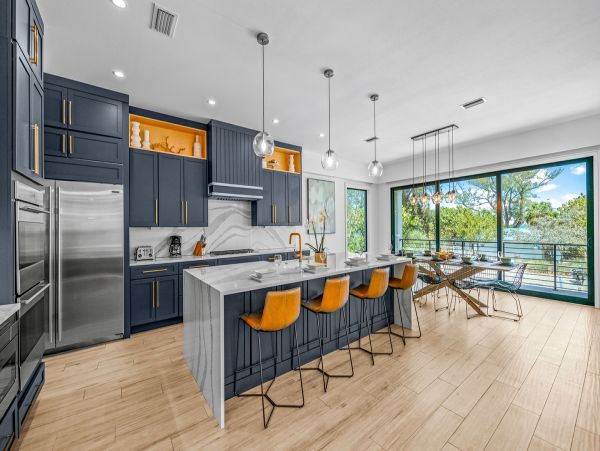 Luxury Vacation Pool Home on Anna Maria Sleeps Eight Guests