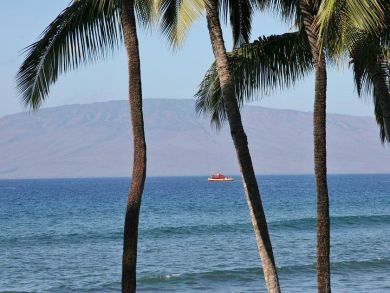 3 Bedroom Lahaina Vacation Condo With Ocean Views Sleeps 8