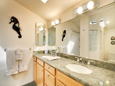 3 Bedroom Lahaina Vacation Condo With Ocean Views Sleeps 8