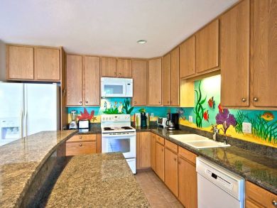 3 Bedroom Lahaina Vacation Condo With Ocean Views Sleeps 8