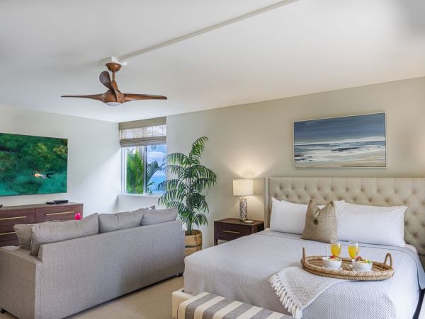Stunning Mansion Lahaina Vacation Rental Sleeps 32 Guests
