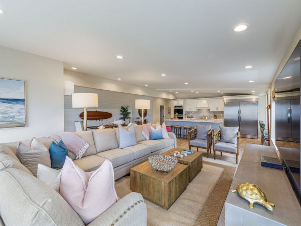 Stunning Mansion Lahaina Vacation Rental Sleeps 32 Guests