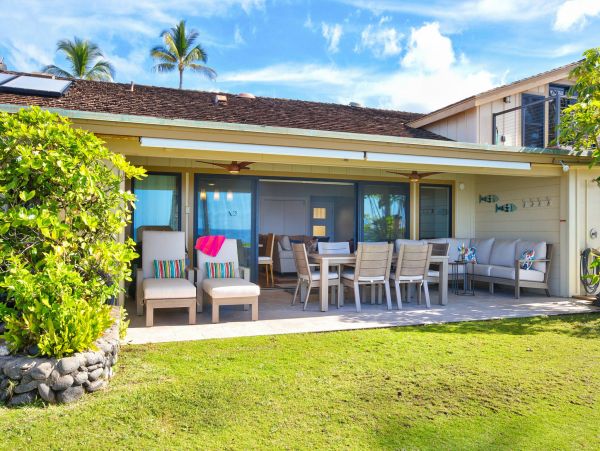 Lahaina Luxury Vacation Beach Townhome Sleeps 8 Guests