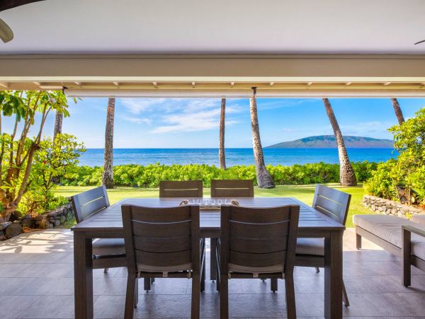 Lahaina Luxury Vacation Beach Townhome Sleeps 8 Guests