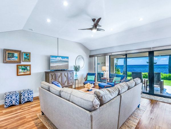 Lahaina Luxury Vacation Beach Townhome Sleeps 8 Guests