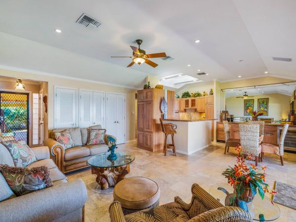 Lahaina Luxury Vacation Three Bedrooms Townhome