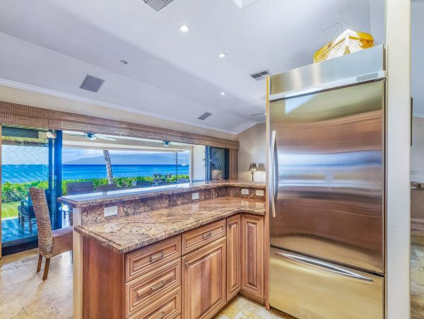Lahaina Luxury Vacation Three Bedrooms Townhome