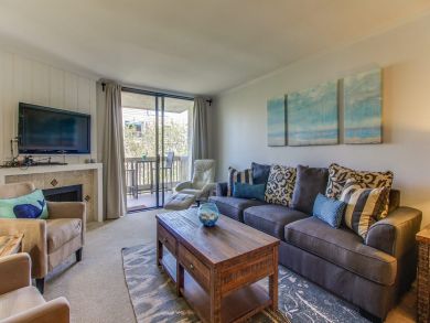 1 Bedroom Oceanside Vacation Beach Condo Sleeps 4 Guests