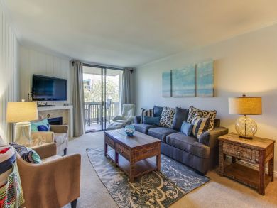 1 Bedroom Oceanside Vacation Beach Condo Sleeps 4 Guests