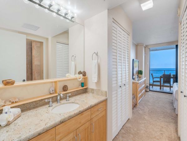 Kaanapali Luxury Vacation Rental Condo Sleeps Six Guests