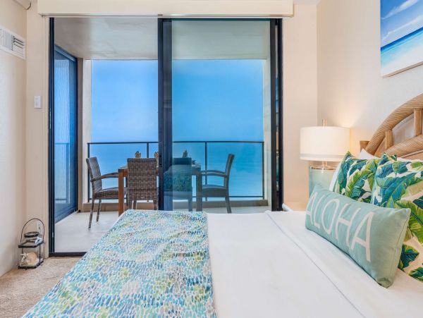 Kaanapali Luxury Vacation Rental Condo Sleeps Six Guests