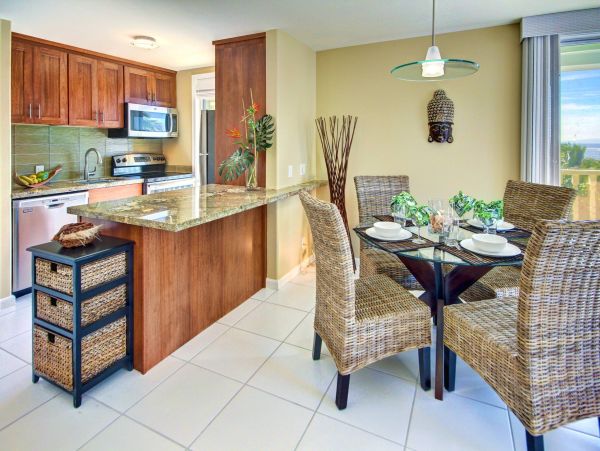 Oceanfront Paradise in West Maui - Relax and Recharge at Our 1-Bedroom Condo