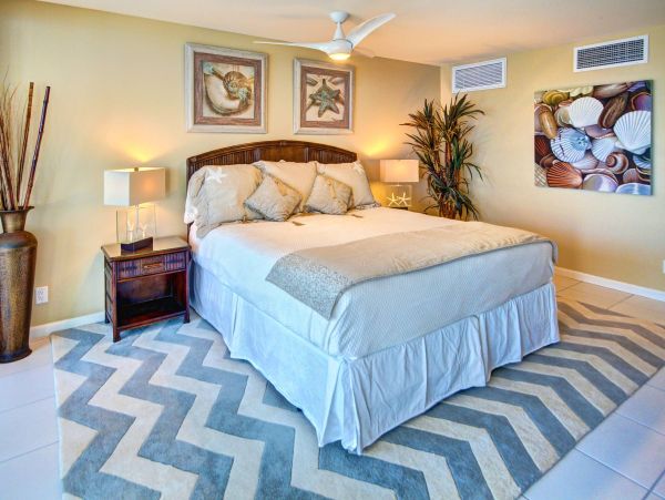 Oceanfront Paradise in West Maui - Relax and Recharge at Our 1-Bedroom Condo