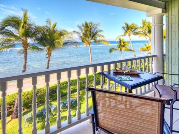 Oceanfront Paradise in West Maui - Relax and Recharge at Our 1-Bedroom Condo