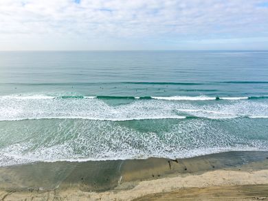 San Diego Vacation Condo Sleeps 4 Guests Short Walk to Beach