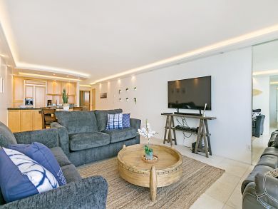 San Diego Vacation Condo Sleeps 4 Guests Short Walk to Beach