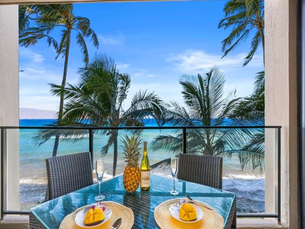 Kaanapali Vacation Rental Condo Sleeps Four Located on Beach