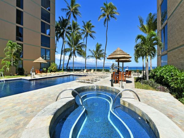 Kaanapali Vacation Rental Condo Sleeps Four Located on Beach