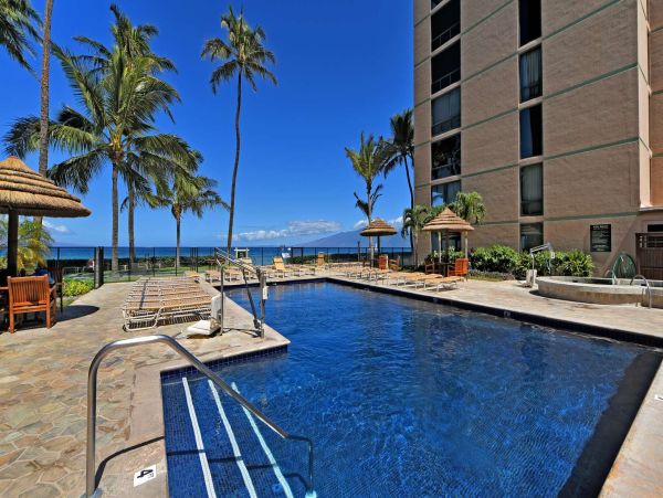 Kaanapali Vacation Rental Condo Sleeps Four Located on Beach