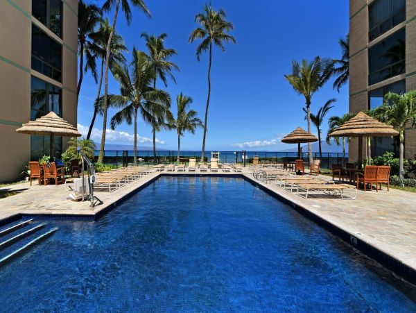 Kaanapali Vacation Rental Condo Sleeps Four Located on Beach